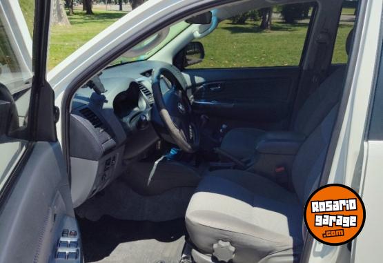 Camionetas - Toyota Hilux srv 4x2 2014 Diesel 243000Km - En Venta