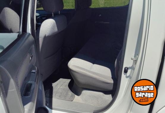 Camionetas - Toyota Hilux srv 4x2 2014 Diesel 243000Km - En Venta