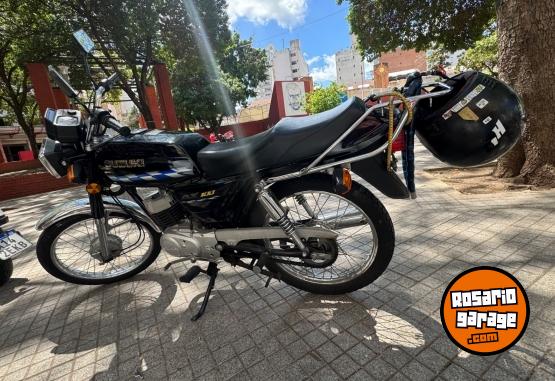 Motos - Suzuki Ax 100 2023 Nafta 9000Km - En Venta