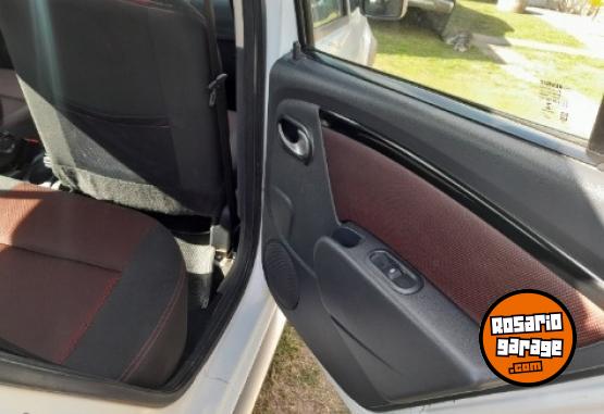 Autos - Renault Sandero stepway 2013 Nafta 155000Km - En Venta