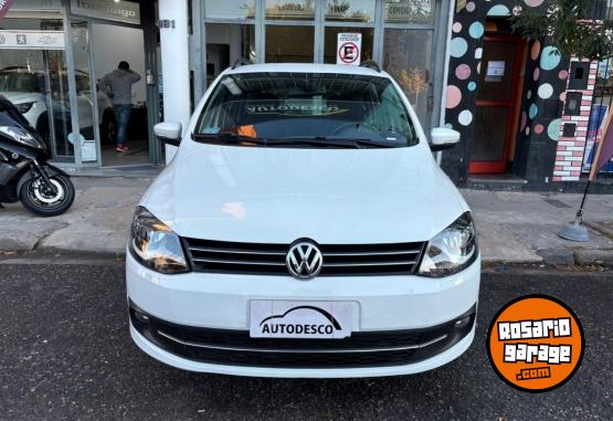 Autos - Volkswagen Suran Highline 2014 Nafta 160000Km - En Venta