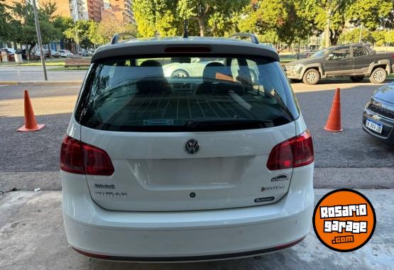 Autos - Volkswagen Suran Highline 2014 Nafta 160000Km - En Venta