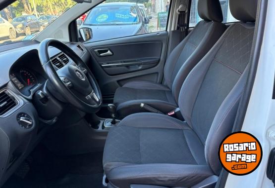 Autos - Volkswagen Suran Highline 2014 Nafta 160000Km - En Venta