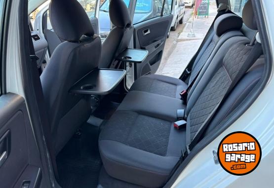 Autos - Volkswagen Suran Highline 2014 Nafta 160000Km - En Venta