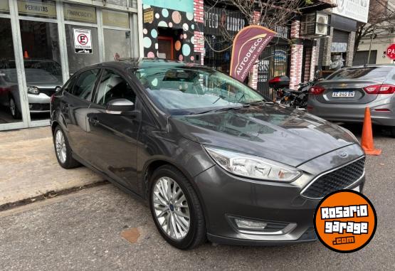 Autos - Ford Focus SE PLUS 2017 Nafta 95000Km - En Venta