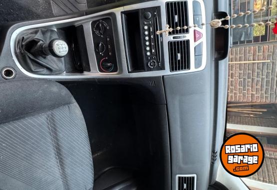 Autos - Peugeot 307 2009 Nafta 159000Km - En Venta