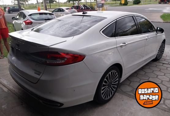 Autos - Ford Mondeo titanium 2018 Nafta 180000Km - En Venta