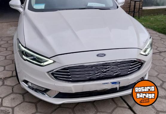Autos - Ford Mondeo titanium 2018 Nafta 180000Km - En Venta