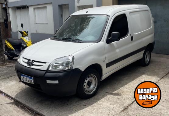 Utilitarios - Peugeot Patner confort 2018 Diesel 154000Km - En Venta