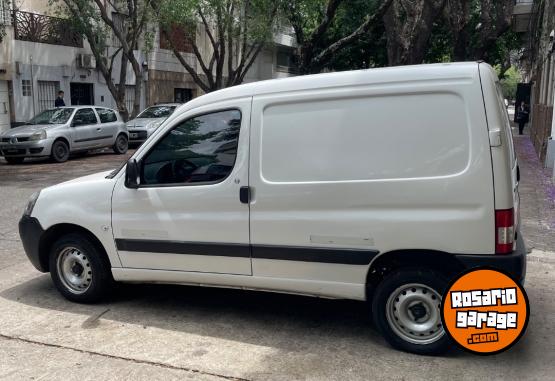 Utilitarios - Peugeot Patner confort 2018 Diesel 154000Km - En Venta