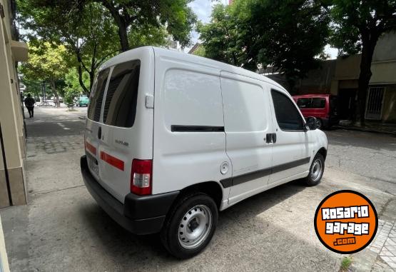 Utilitarios - Peugeot Patner confort 2018 Diesel 154000Km - En Venta