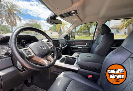 Camionetas - Dodge RAM 1500 5.7 V8 Laramie 4 2024 Nafta 44000Km - En Venta