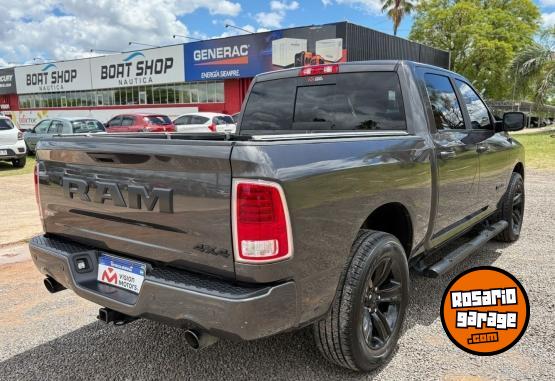 Camionetas - Dodge RAM 1500 5.7 V8 Laramie 4 2024 Nafta 44000Km - En Venta