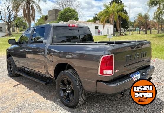 Camionetas - Dodge RAM 1500 5.7 V8 Laramie 4 2024 Nafta 44000Km - En Venta