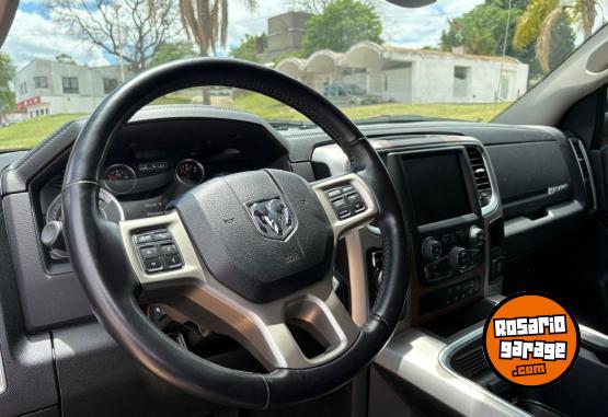 Camionetas - Dodge RAM 1500 5.7 V8 Laramie 4 2024 Nafta 44000Km - En Venta