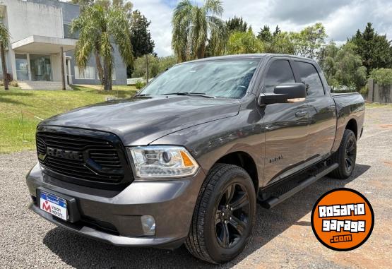 Camionetas - Dodge RAM 1500 5.7 V8 Laramie 4 2024 Nafta 44000Km - En Venta