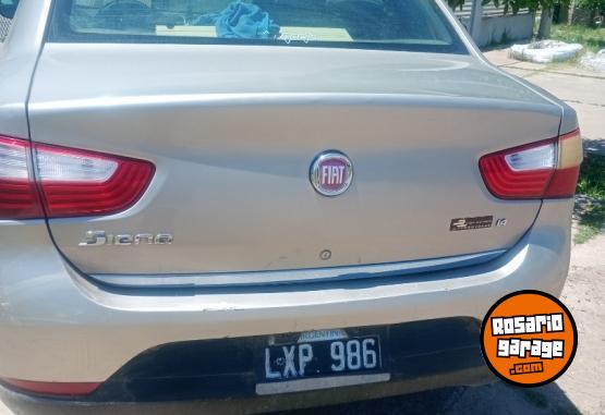 Autos - Fiat Gran siena 2012 Nafta 220000Km - En Venta