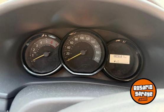 Autos - Renault Logan 2018 Nafta 185000Km - En Venta