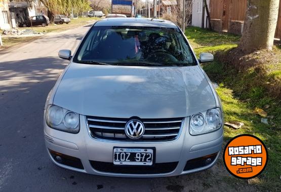 Autos - Volkswagen Bora 2.0 nafta 2010 Nafta 190000Km - En Venta