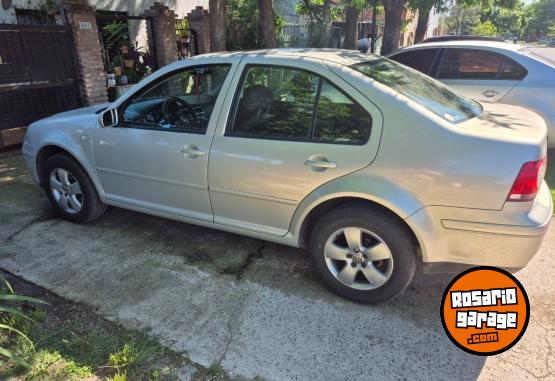 Autos - Volkswagen Bora 2.0 nafta 2010 Nafta 190000Km - En Venta