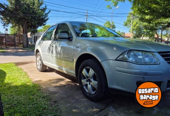 Autos - Volkswagen Bora 2.0 nafta 2010 Nafta 190000Km - En Venta