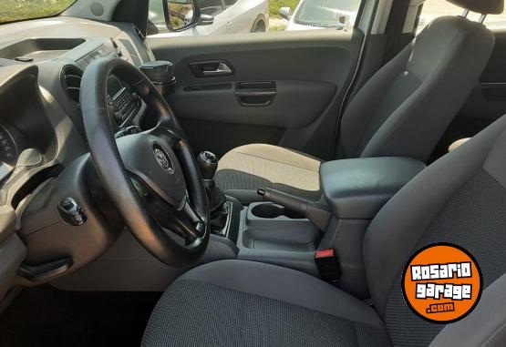 Camionetas - Volkswagen Amarok trendline 180cv4x4 2015 Diesel 148000Km - En Venta