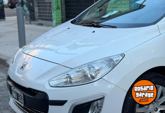 Autos - Peugeot 308 active HDI 2014 Diesel 74000Km - En Venta