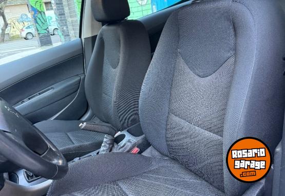 Autos - Peugeot 308 active HDI 2014 Diesel 74000Km - En Venta