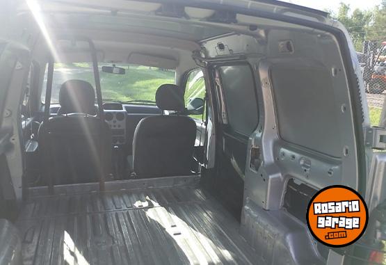 Utilitarios - Peugeot Partner 2017 Diesel 176000Km - En Venta