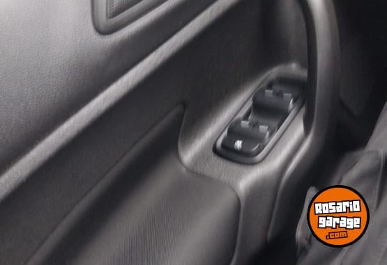 Autos - Ford Fiesta 2014 GNC 162000Km - En Venta