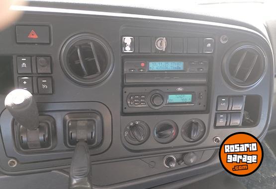 Camiones y Grúas - Camión Ford Cargo 1722 - En Venta