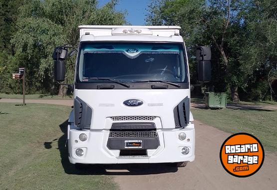 Camiones y Grúas - Camión Ford Cargo 1722 - En Venta