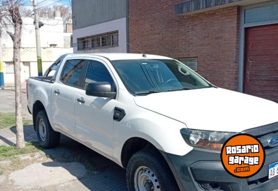 Camionetas - Ford Ranger 4x4 XL 2017 Diesel 230000Km - En Venta