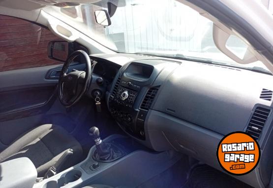 Camionetas - Ford Ranger 4x4 XL 2017 Diesel 230000Km - En Venta