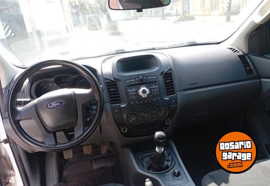 Camionetas - Ford Ranger 4x4 XL 2017 Diesel 230000Km - En Venta