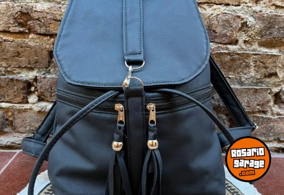 Indumentaria - Mochilas dama, morrales, billeteras - En Venta