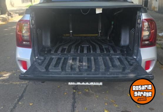 Camionetas - Renault Duster Oroch  Privilege 2020 GNC 82250Km - En Venta