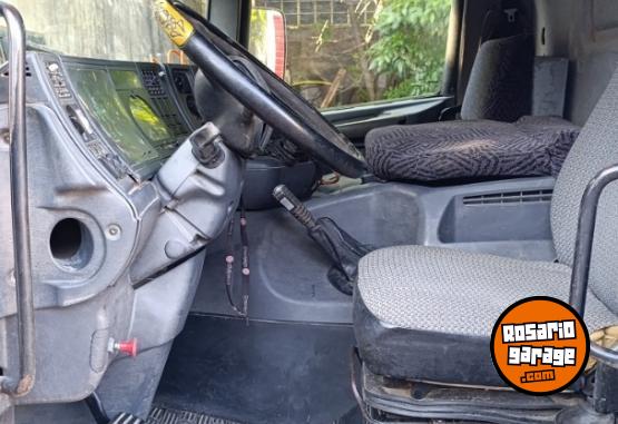 Camiones y Grúas - Scania P94 220 - En Venta