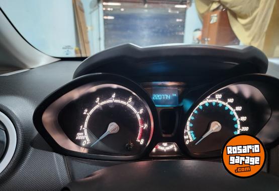 Autos - Ford Fiesta SE 2017 Nafta 220000Km - En Venta