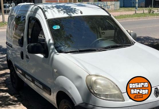 Utilitarios - Renault Kangoo 2012 GNC 200000Km - En Venta
