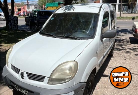 Utilitarios - Renault Kangoo 2012 GNC 200000Km - En Venta