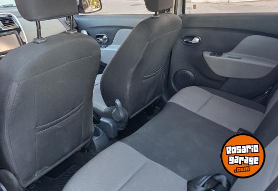 Autos - Renault Logan 2016 Nafta 87000Km - En Venta