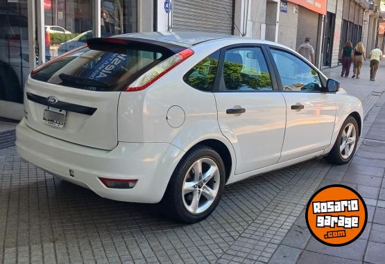 Autos - Ford Focus NO 308 cruze 2013 Nafta 200000Km - En Venta