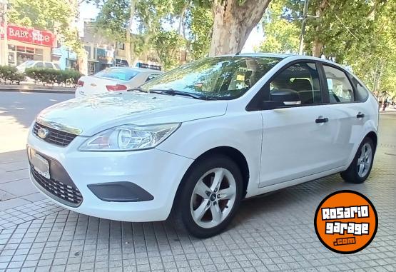 Autos - Ford Focus NO 308 cruze 2013 Nafta 200000Km - En Venta