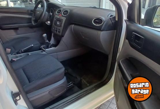 Autos - Ford Focus NO 308 cruze 2013 Nafta 200000Km - En Venta