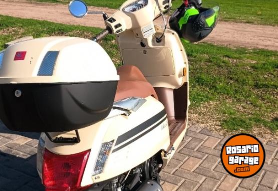 Motos - Kymco Like 125 2024 Nafta 3100Km - En Venta