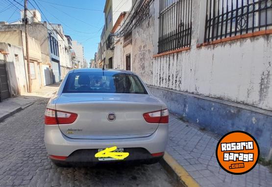Autos - Fiat Grand siena 2015 GNC 150000Km - En Venta