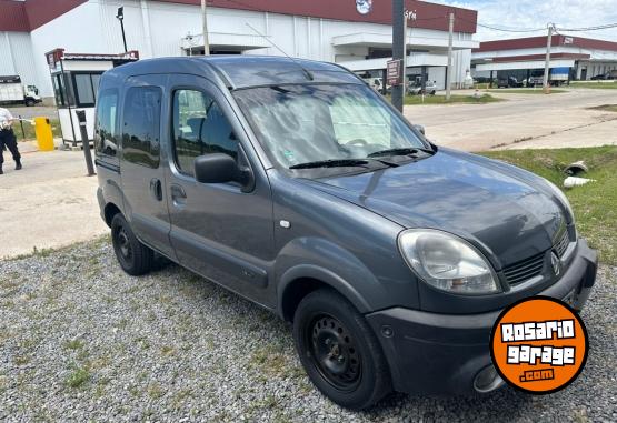 Utilitarios - Renault kangoo 2014 Nafta 182000Km - En Venta