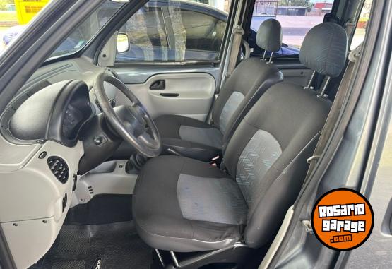 Utilitarios - Renault kangoo 2014 Nafta 182000Km - En Venta