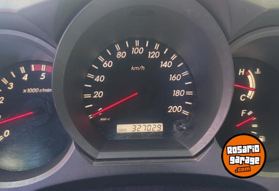 Camionetas - Toyota Hilux 2011 Diesel 327000Km - En Venta